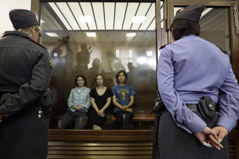 Katta eshak atlasda etuk