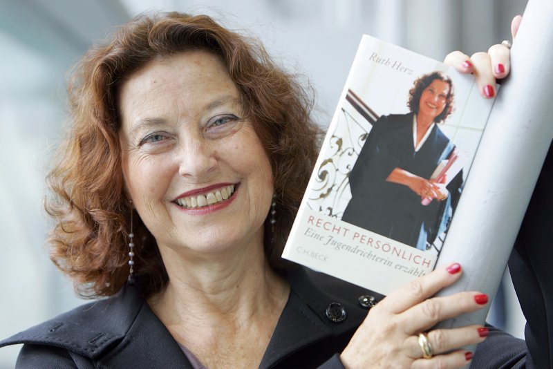 Vita von Ruth Herz | Deutschland Archiv | bpb.de