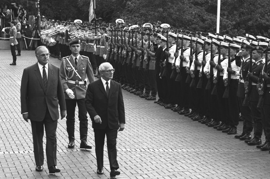 Kohl empfängt Honecker 1987