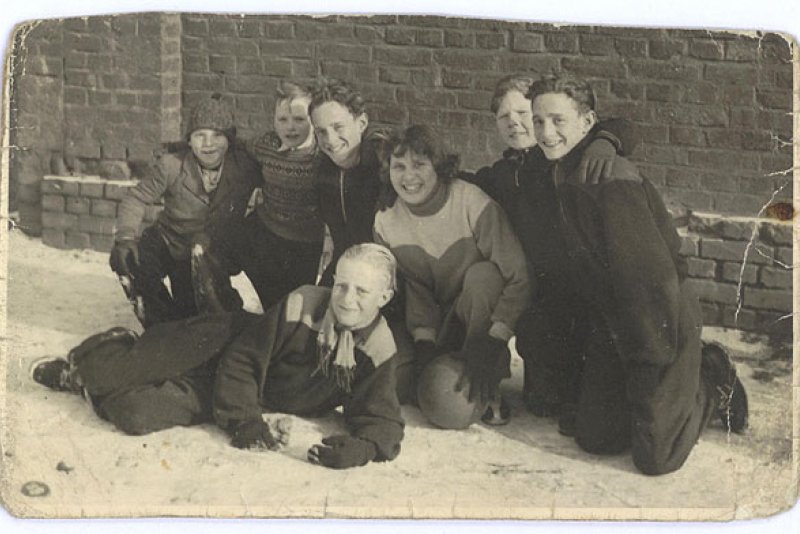 Damenfußball, Straßenfußball der weibliche Kick bis zum DFBVerbot im