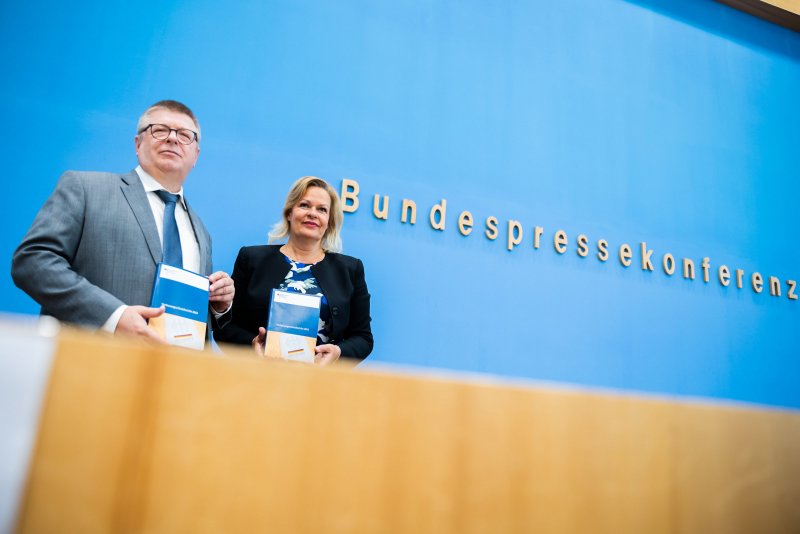 www.bpb.de