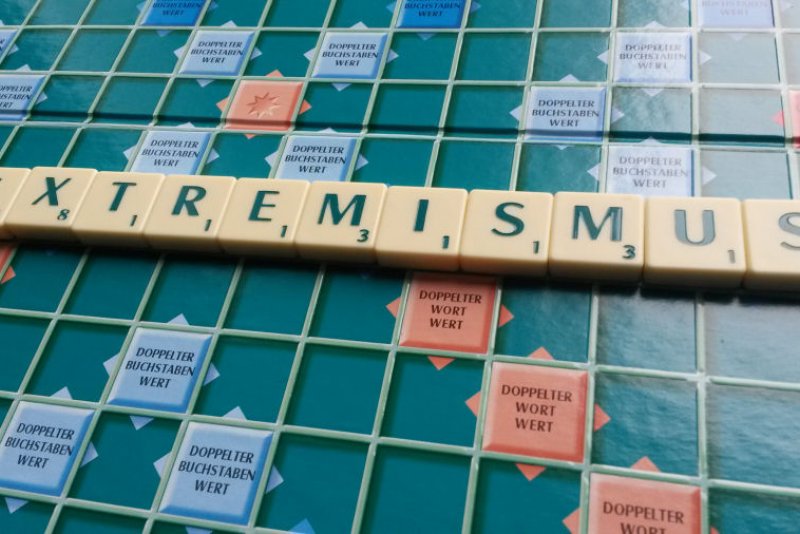 Radikalisierung, Deradikalisierung & Extremismus Infodienst