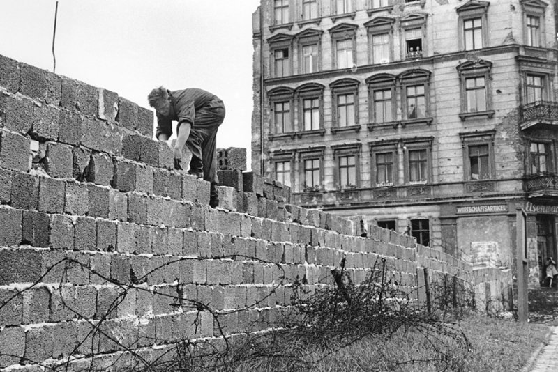 I. 1961 - 1963: Vom Mauerbau bis zum Konzept „Wandel durch Annäherung“ | bpb.de