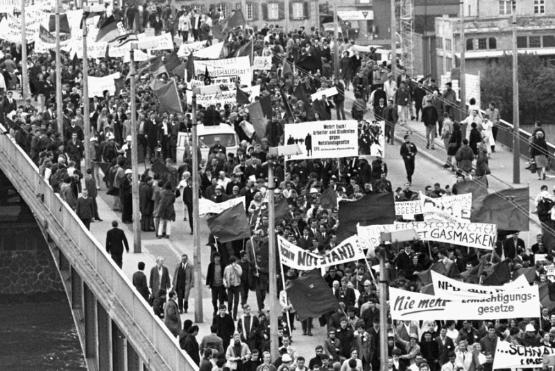 Die 68erBewegung Die Geschichte der RAF bpb.de